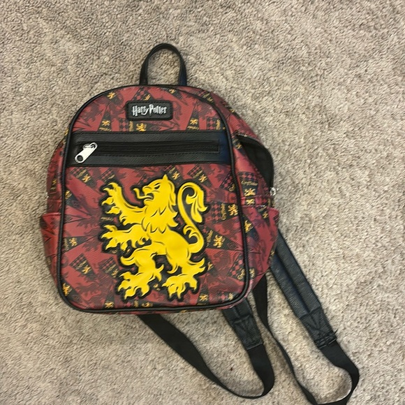 Like new Harry Potter, Gryffindor, mini backpack - Picture 1 of 3